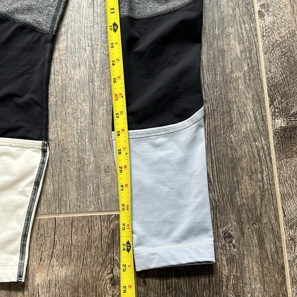 Lululemon leggings - Picture 14 of 14